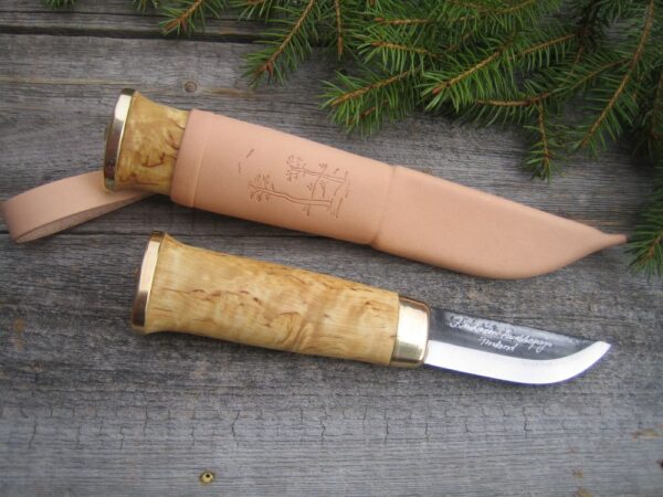 Eräpuukko, tuote 906, terä 90 mm, vaalea kahva